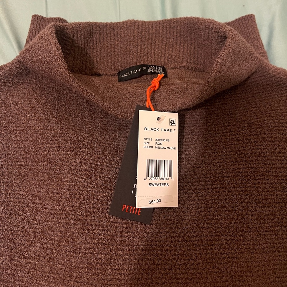 NWT XSP Women’s black tape_ mauve sweater